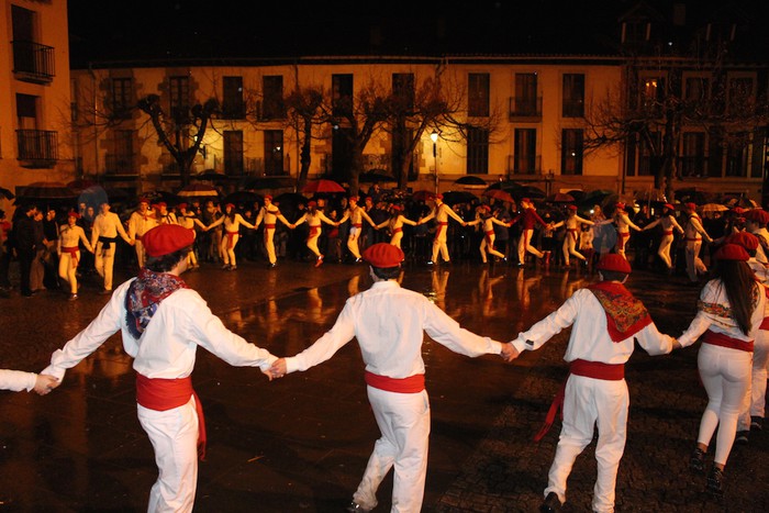 Euripean, baina bikain egin dituzte dantzak aurtengo kintoek - 7