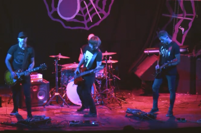 Zapatuan hasiko da Burrunda Faktoriaren egitarau berria