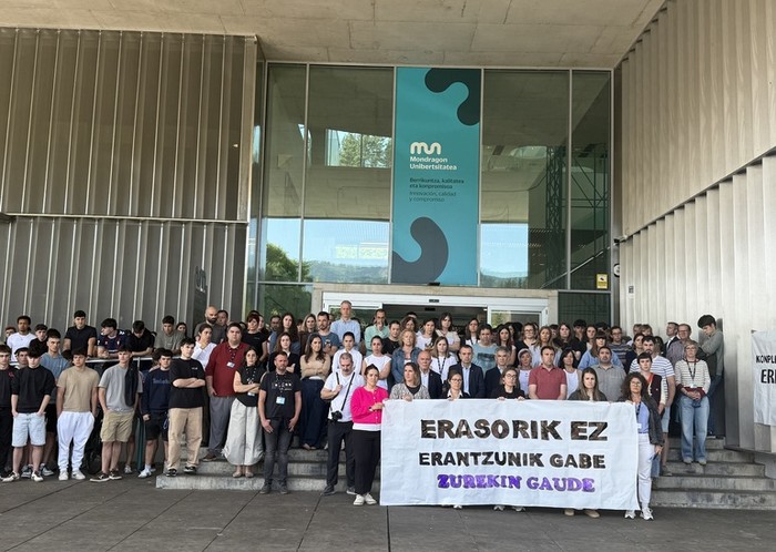 Oñatiko Enpresa Fakultateko aparkalekuan gertatutako bortxaketa saiakera salatu dute ikasleek