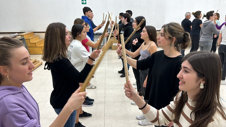 Hasi dira Oñatiko Inauteriak prestatzeko dantzako entseguak