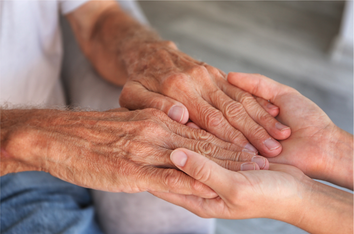 Belaunaldien arteko harremanak sustatzeko topaketak egingo dituzte Arrasaten