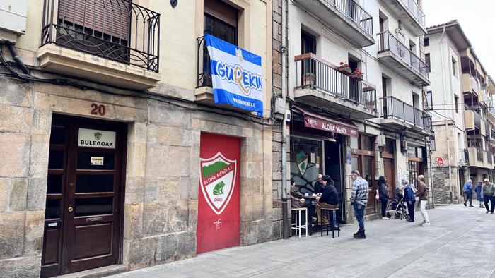Zuzendaritza berritzeko ezohiko batzarra du gaur Aloña Mendik