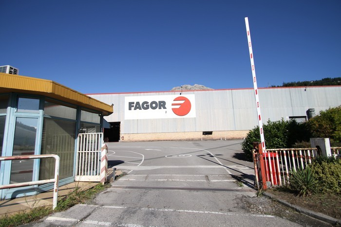 Fagorrek Garagartzan duen lantegiak eten egingo du jarduera "aldi baterako"