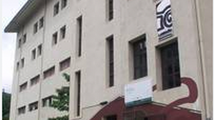 Ate irekiak Larraña Institutuan