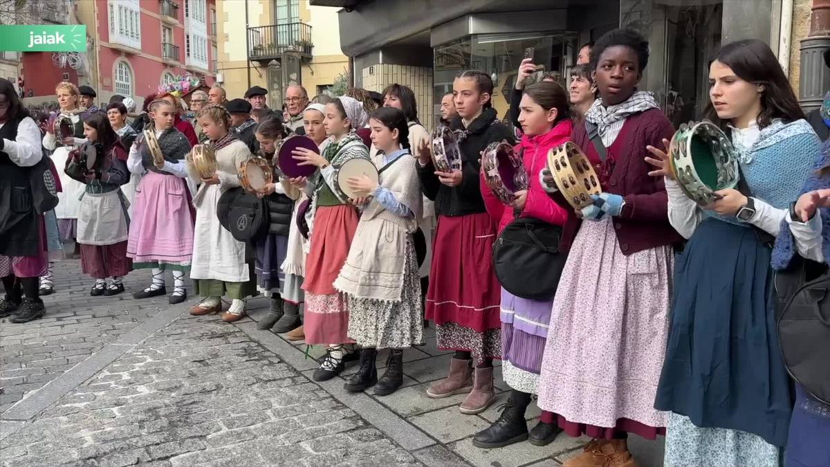 Eguraldi hotza baina giro beroa santamasetan