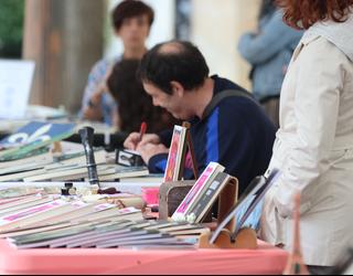 Debagoieneko Idazleen Elkartearen azoka zapatuan Arrasaten