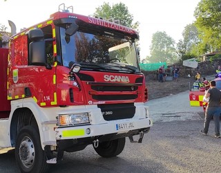 Kea ikusten da berriro Larraña inguruan eta suhiltzaileek berriz freskatuko dute ingurua