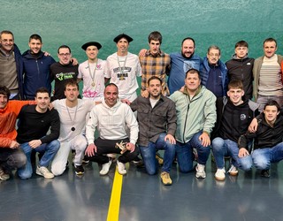 Erostarberendako eta Azpitarterendako izan dira txapelak