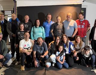 Ate irekiak Artgazki elkartean, jarduna azaldu eta kide berriei zabalik daudela adierazteko