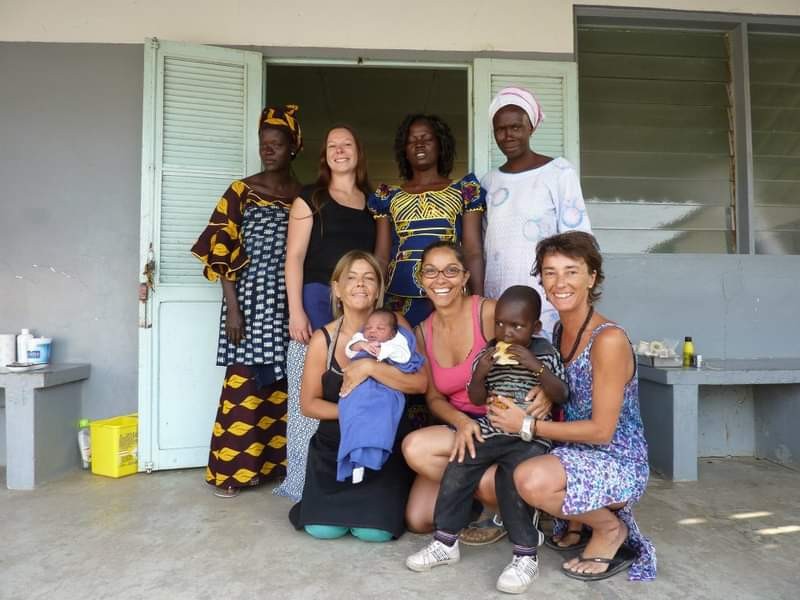 Senegalen borondatezko osasun zerbitzua ematen, urteetako solidaritateari esker