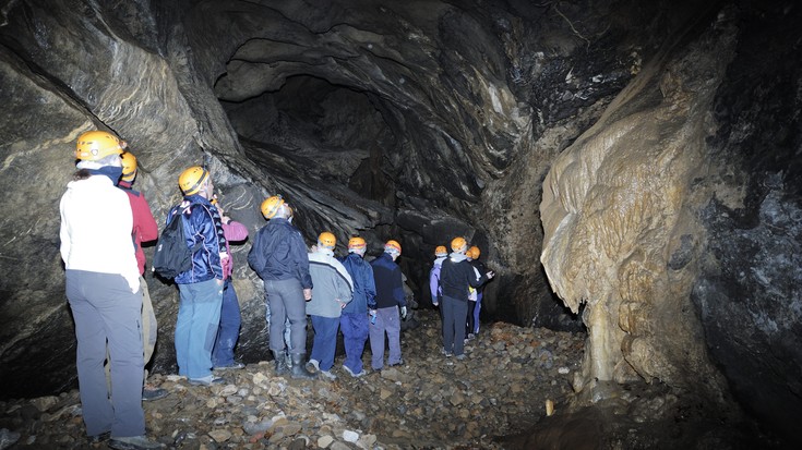 Arrikrutz Oñatiko kobak: Ilunpeko altxorrak