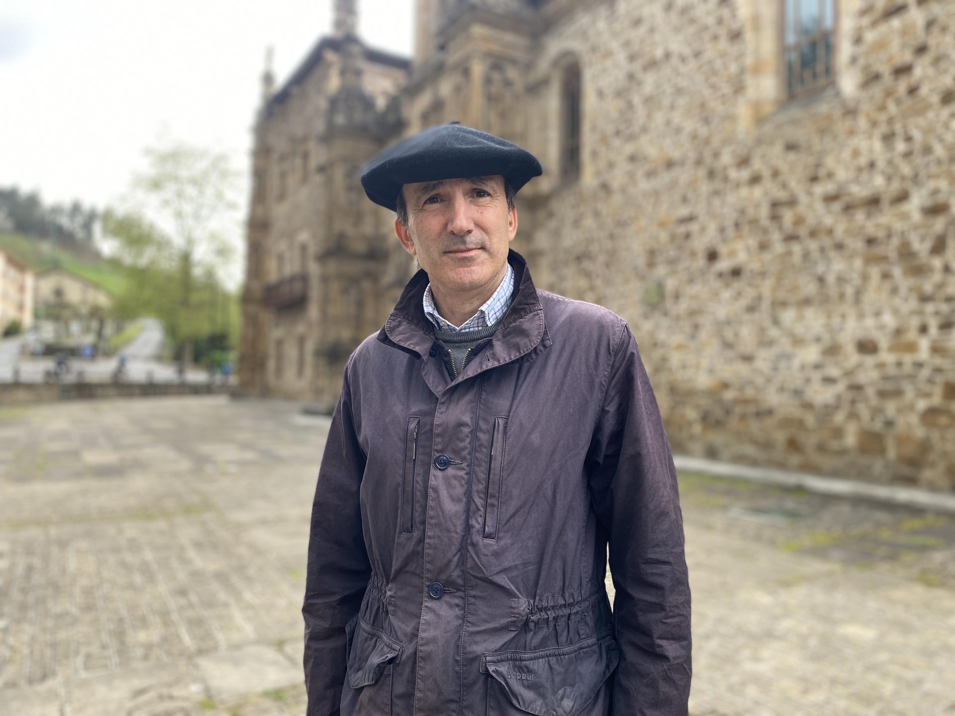 Ricardo Guisado: "Nik Lenin irakurri dut; zela izango naiz, ba, ezkerrekoa!"