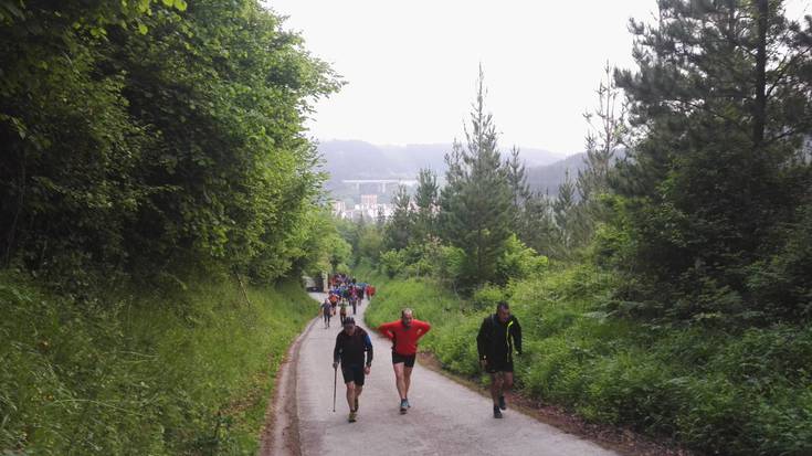 Bederatzigarren urtez antolatutako 'Zazpi Elizateen Martxa' 108 lagunek egin dute