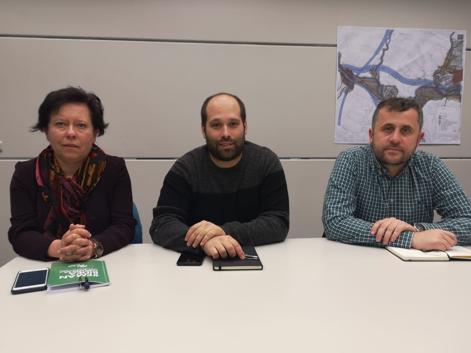 Herritarrei bideratutako udal zerbitzu gehienak itxita egongo dira bihartik Bergaran