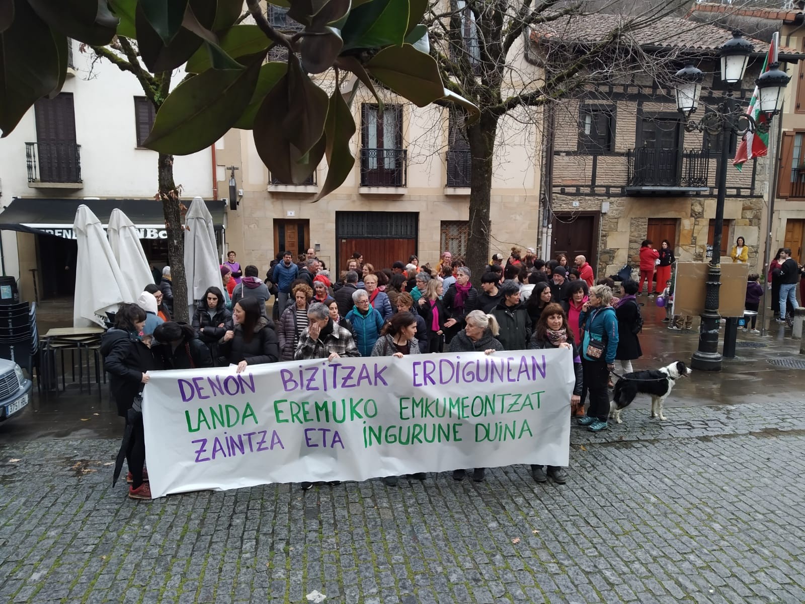 Martxoaren 8an 'Emakumeak* lurraren defentsan' Aramaion