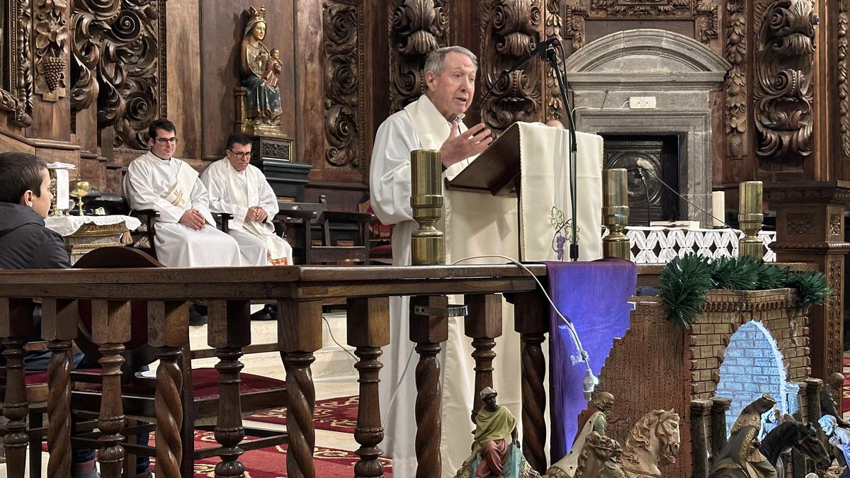 Elgetako parroko Juan Cruz Juaristik azken meza esan du