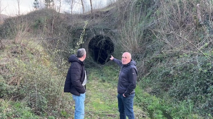 Albisteak: Gipuzkoako Beste Puntakoak plataformaren aurkezpena eta Monzon-Ganuza sari-emate ekitaldia Miguel Castells abokatuari