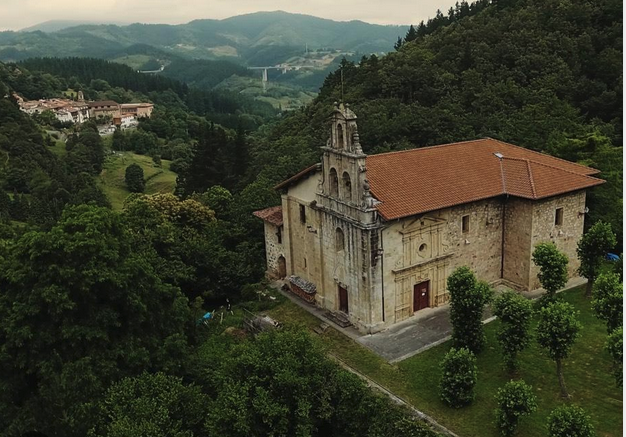 Herri Batzarra: 'Hizkuntzen basoa'