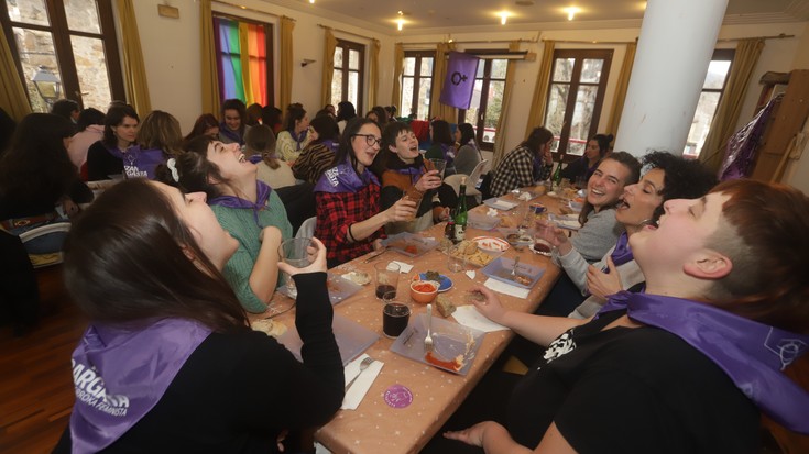 Salgai daude Martxoak 8 eguneko bazkarirako txartelak