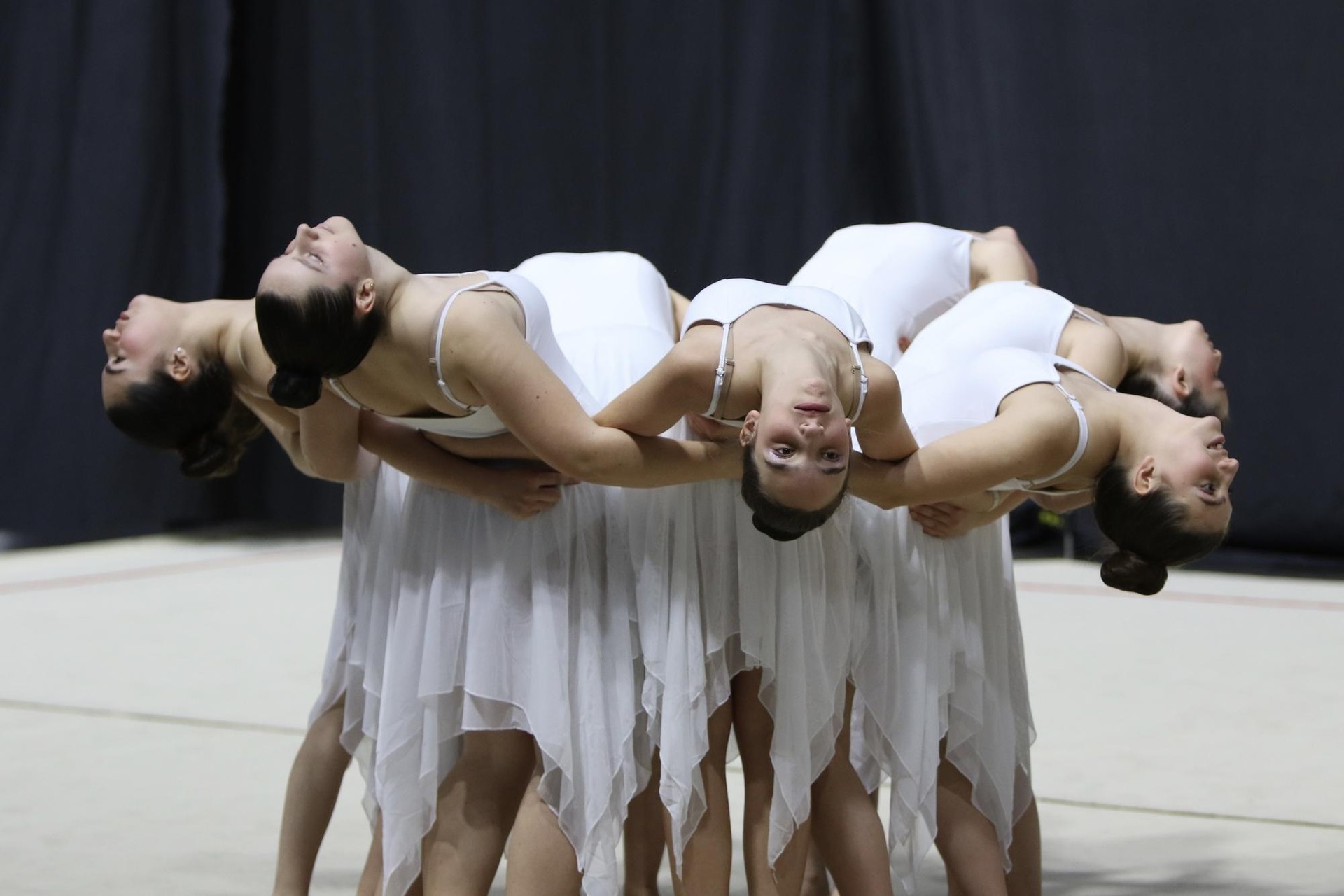 Bost kirol elkarte eta 404 gimnasta
