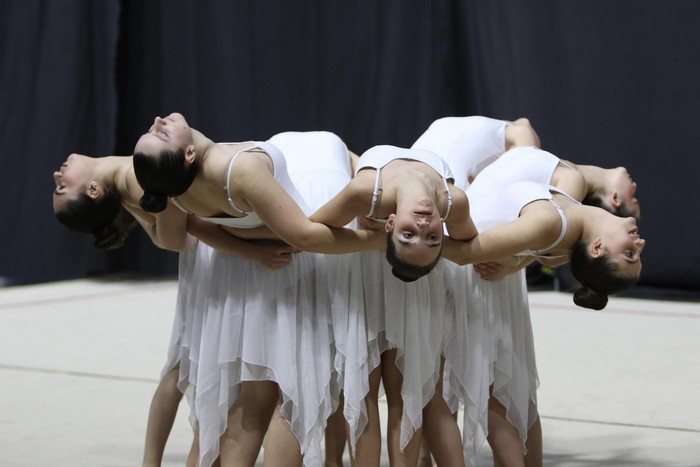 Bost kirol elkarte eta 404 gimnasta