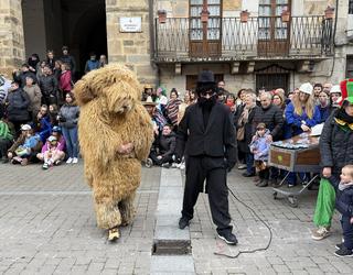 Inauterietako bazkarirako txartelak salgai daude