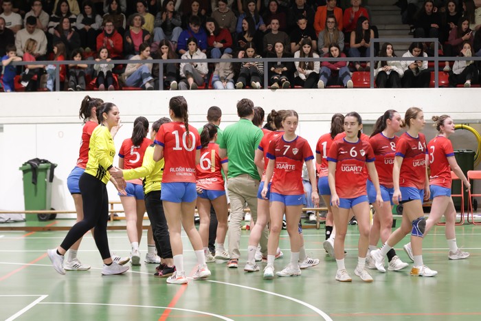 Play-offerako lehen partidua du zapatuan eskubaloiko senior taldeak