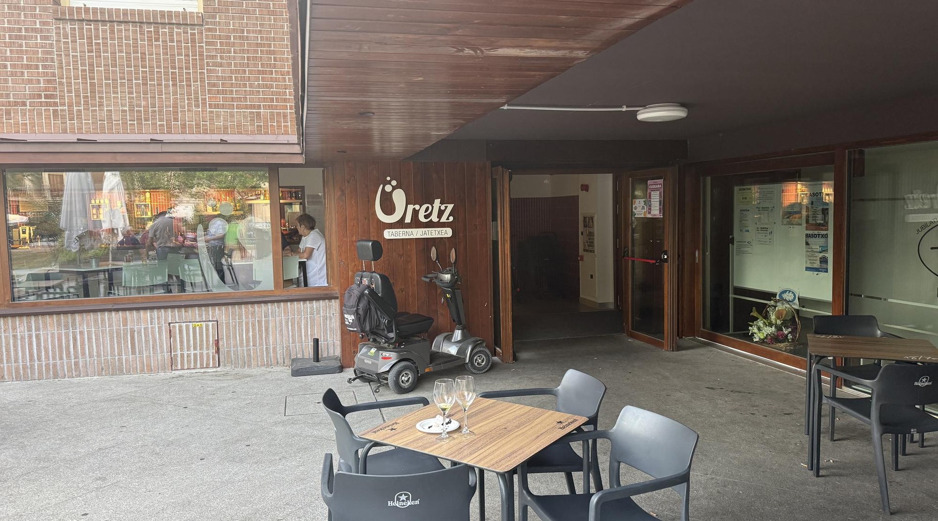Uretz taberna lizitaziora atera du Udalak