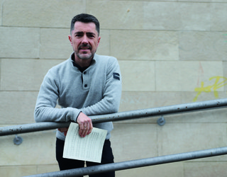 "Ardura handiagoa sentitzen dut profesionalak ez diren abesbatzak zuzentzen ditudanean"