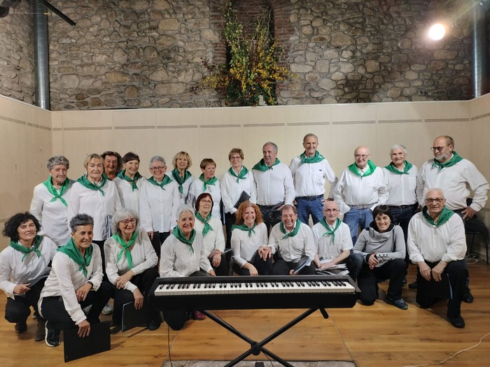 10. urteurreneko kontzertu-emanaldia egingo du Alaiak Kantuan taldeak