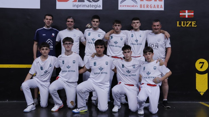 Adunako Herriarteko finalerdietara joateko autobusa antolatu du Bergarako Pilota Sailak