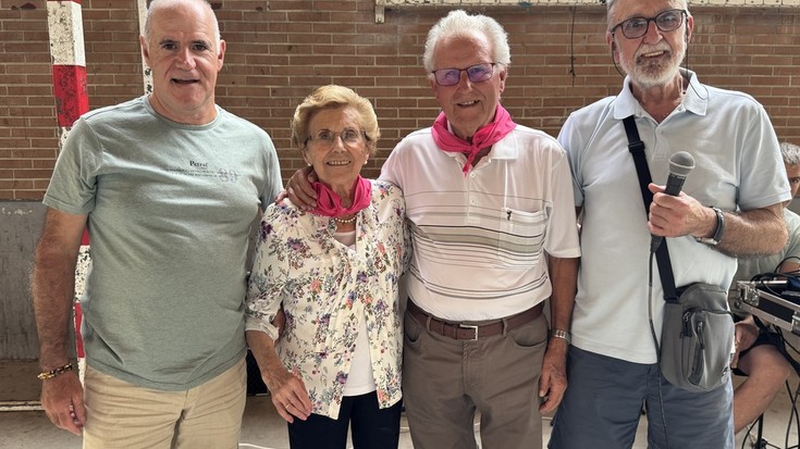 Karmele Sansebastianek eta Alfonso Nietok jaso dute zapia jubilatuen bazkarian