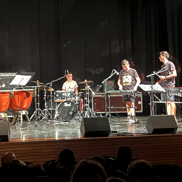 Leizarra musika eskolako ikasleen emanaldia