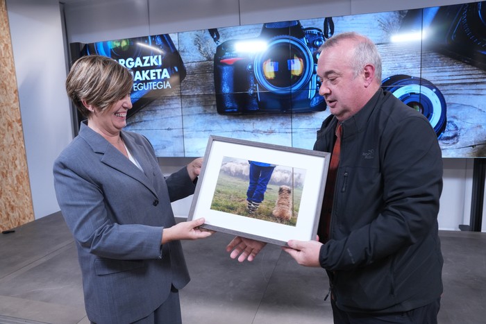 Aldundiak Gipuzkoako udalerri guztietan banatuko du egutegia; Debagoienean hilaren 11n eta 12an