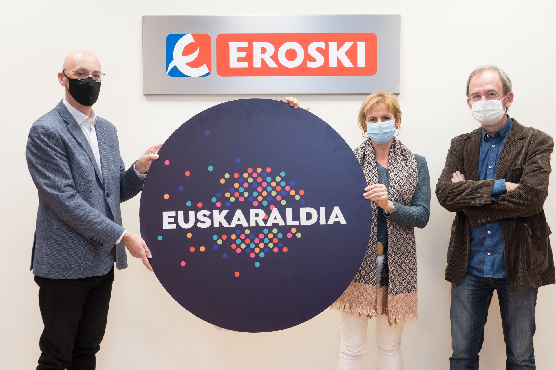 Euskara sustatzeko lankidetza hitzarmena sinatu dute Eroskik eta Euskaraldiak