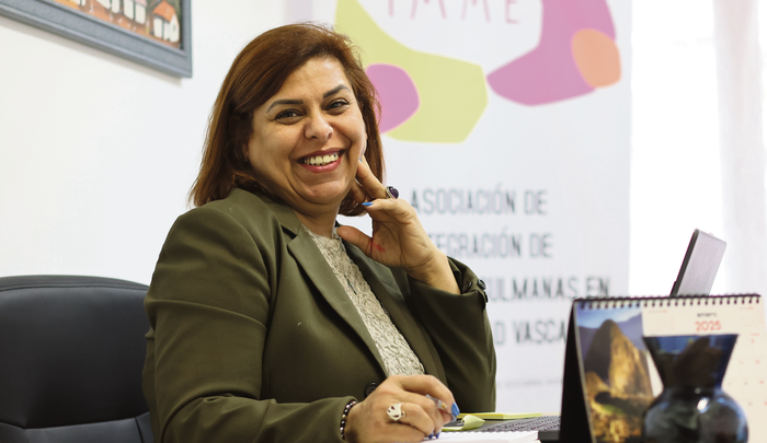 Djamila Zereiby: "Emakunderen saria aitortza da egindako lanari, orain arte ikusezina zelako"