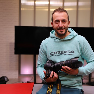 'Argia ematen denean' erakusketa