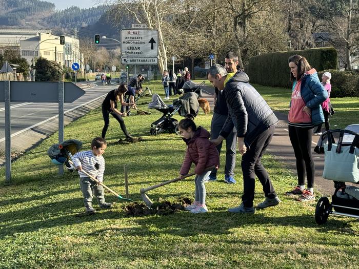 Hamar zuhaitz landatuko dituzte Santa Marinan