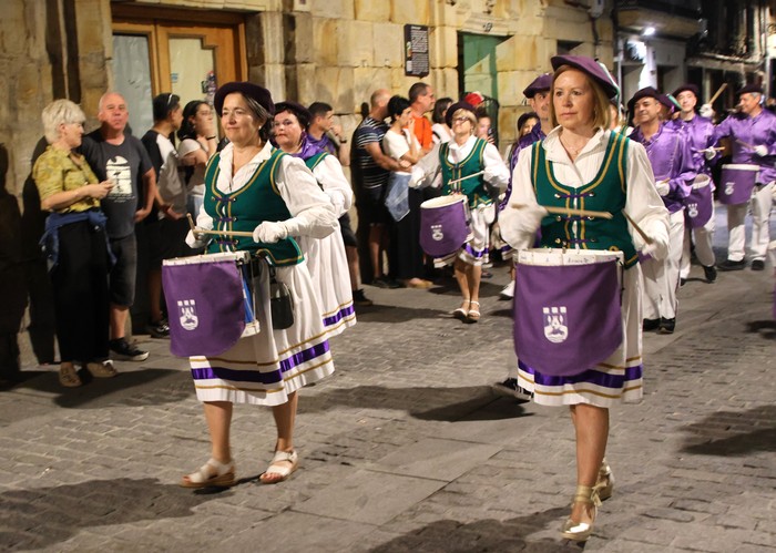 Sanjuanetako danborradetan parte hartzeko dei egin dute
