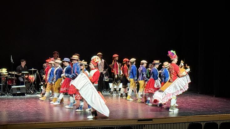 Zuberoako folkloreaz gozatu dute Amaia antzokian