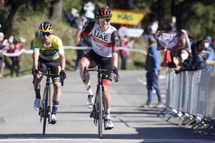 Esloveniako Starsky eta Hutch; Pogacarrek etapa, Roglicek Itzulia