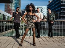 Berumuga: Koko-Jeans & The Tonics