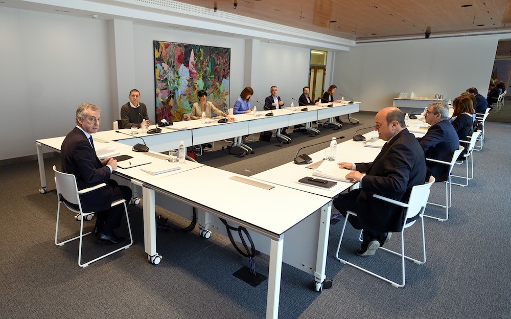 Hauteskundeen data adosteko bilera egingo dute alderdiek maiatzaren 14an