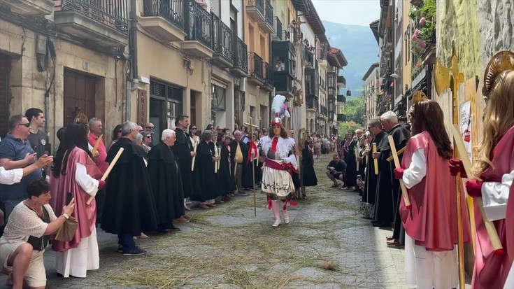 Corpus-prozesioko erritual guztiak bete dituzte oñatiarrek