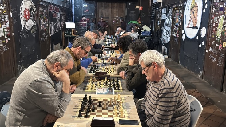 25 lagun lehian, kartzela zaharreko Xake Txapelketan