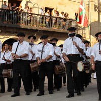 Apirilean Musika: Txistularien kalejira