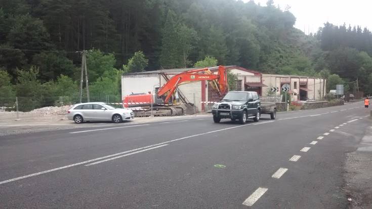 Olabarrietako lurpeko pasabidearen lanetarako prestatzen, bidegorrikoak hastear