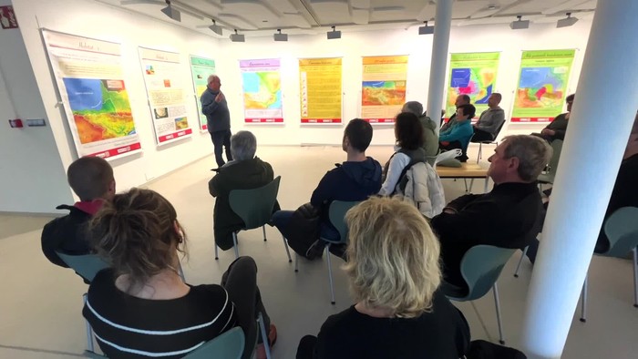 'Habitat: Euskaldunon historia mapen bitartez'