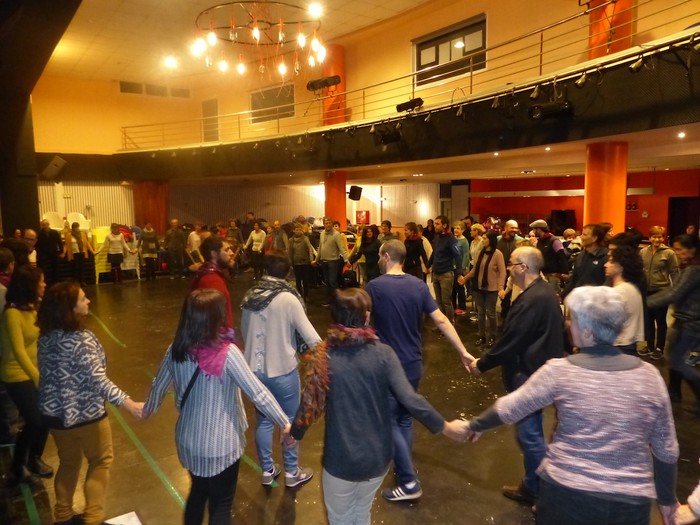 Giro bikainean, Okzitaniako dantzak ikasten - 18