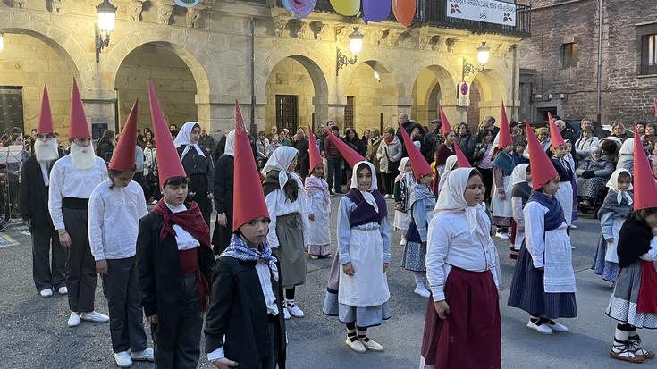 Sorgin dantza egingo dute hilaren 12an Aratusteei ongietorria egiteko